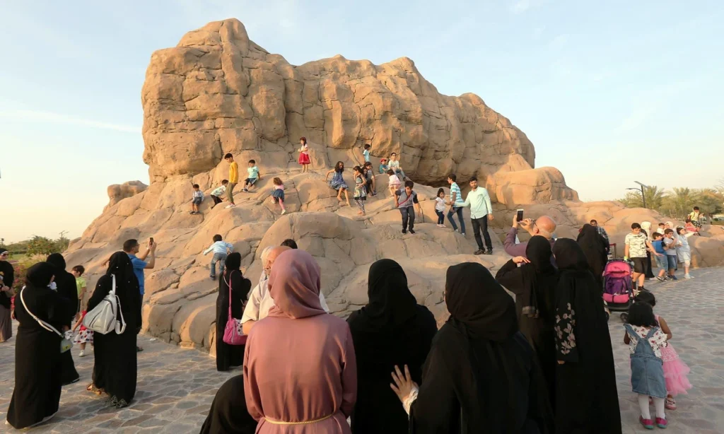 family outing Dubai, kids activities Dubai, public park Dubai, people at park UAE, outdoor activities Dubai, tourism UAE, community park Dubai